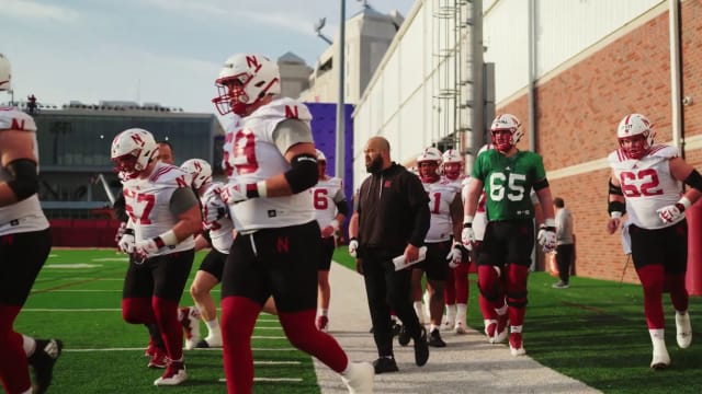 Donovan Raiola with offensive line 2023 spring practice Nebraska football